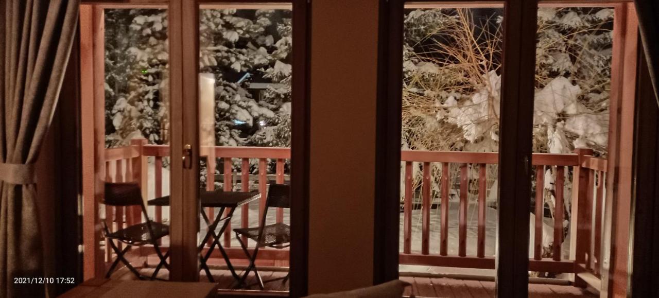 Chalet Alpina Hotel & Apartments La Thuile Ngoại thất bức ảnh