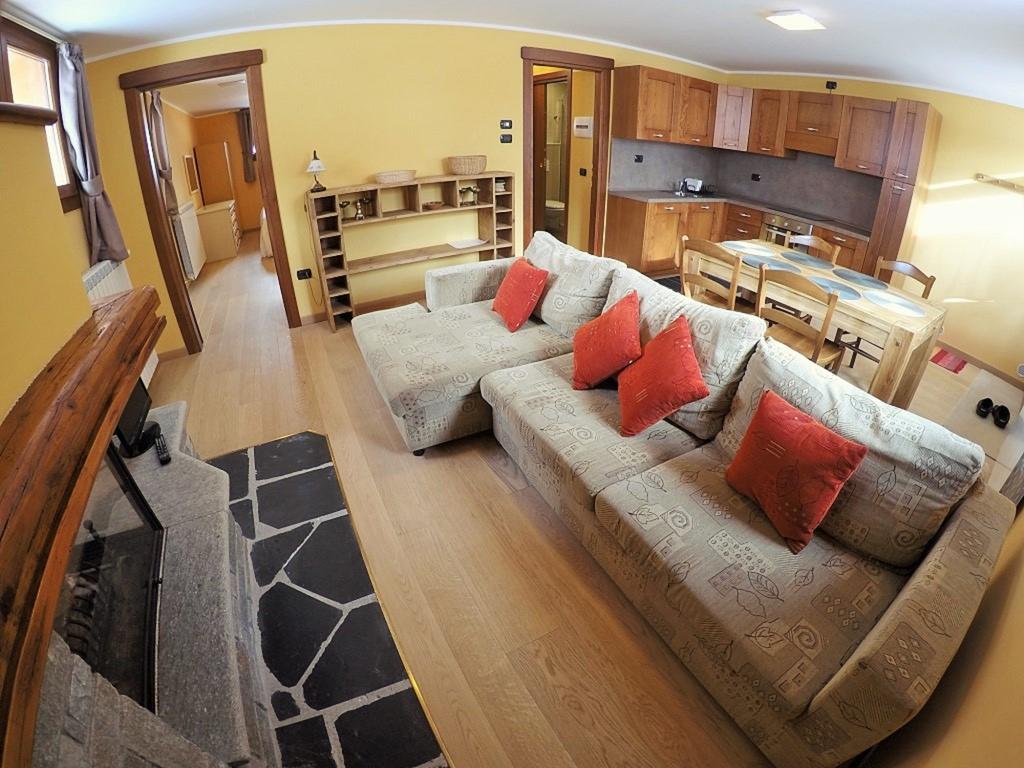 Chalet Alpina Hotel & Apartments La Thuile Ngoại thất bức ảnh